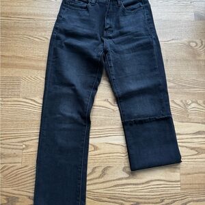 Woman’s Black Stretchy Jeans